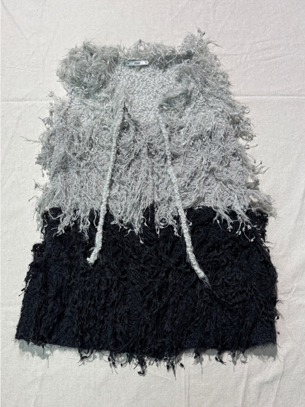 Silioni Silver-Trim Textured Fringe Knit Vest - S/M